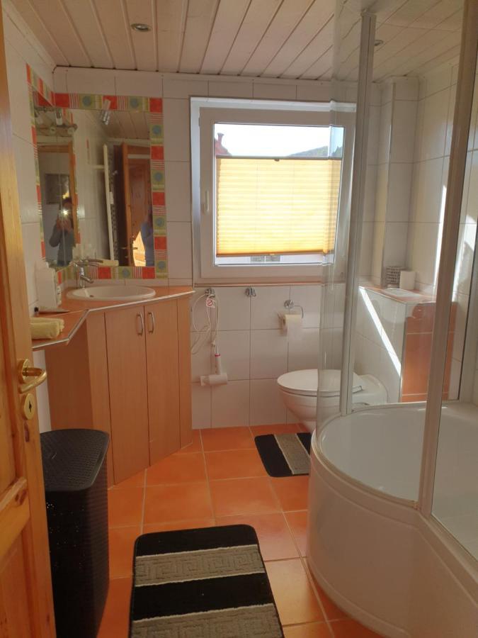 Hotel, Ferienwohnung, Zimmer Bad Driburg Eksteriør bilde